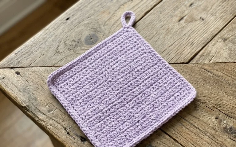Easy Even Moss Stitch Potholder: Free Crochet Pattern